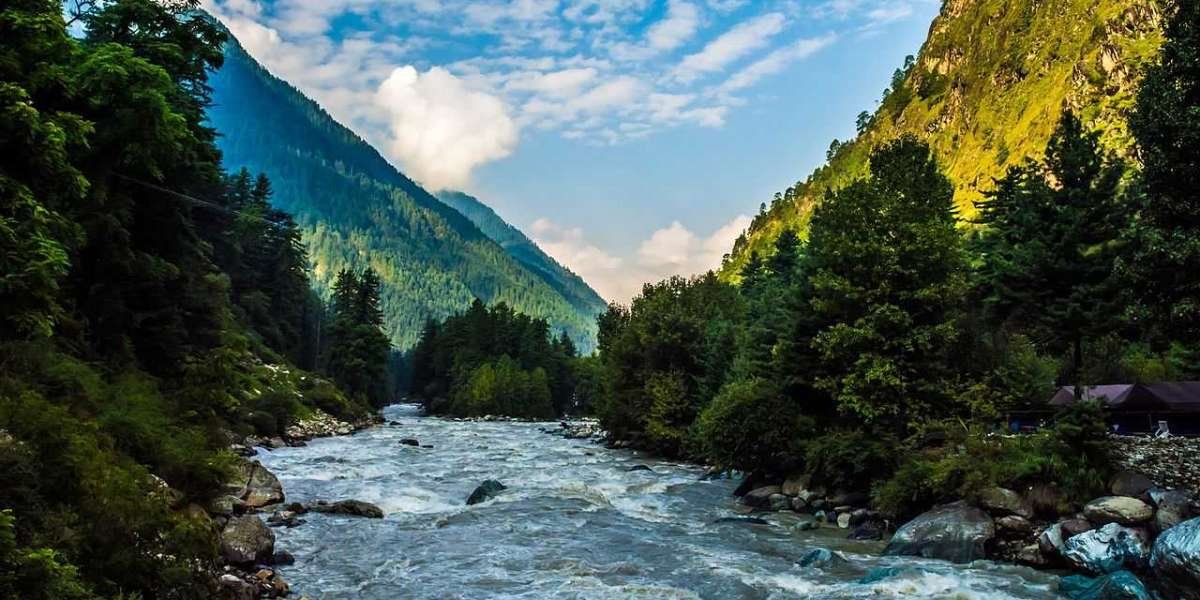 Beyond Boundaries: 3 Unique Ways to Immerse Yourself in Kasol's Beauty