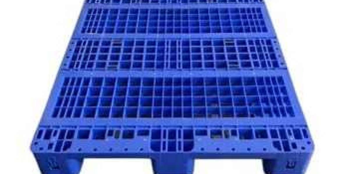 What are pallets used for in the food industry?