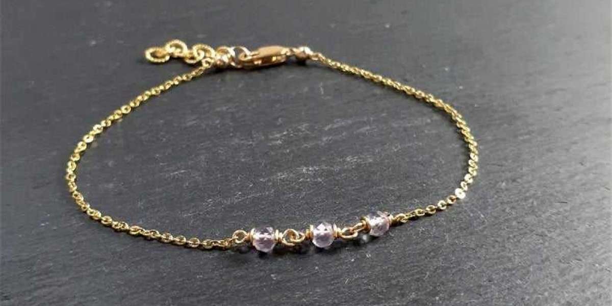 Discover Timeless Beauty: Exquisite Moonstone Anklets