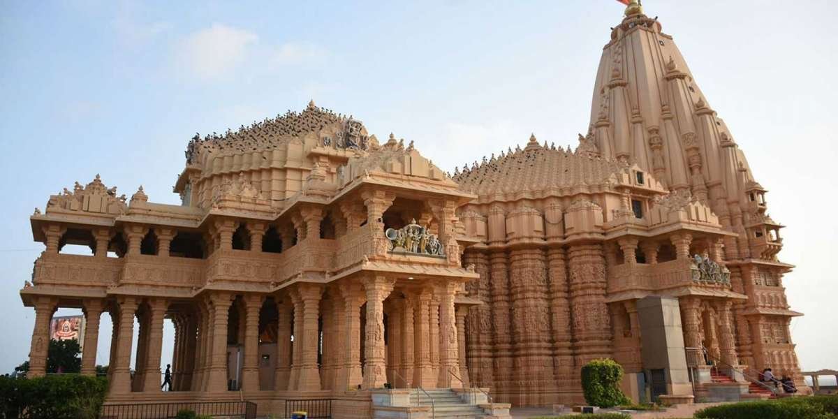 A Complete Guide to Somnath Temple: History, Significance, and Travel Tips