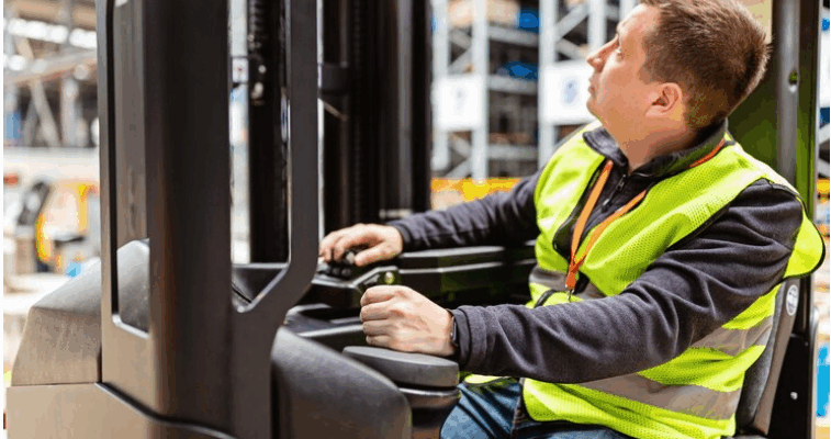 Keep Your Construction Site Running Smoothly with Manlift Repair Services in Abu Dhabi - Straightway